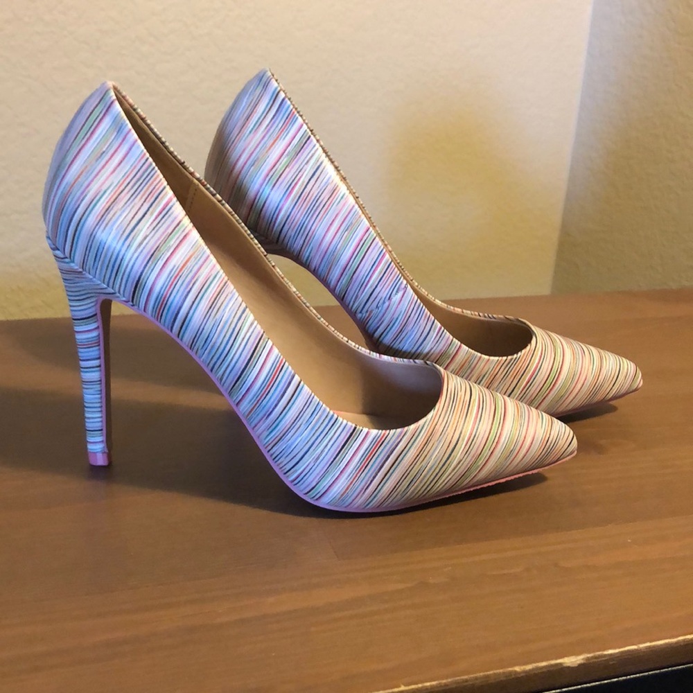 Multicolored heels